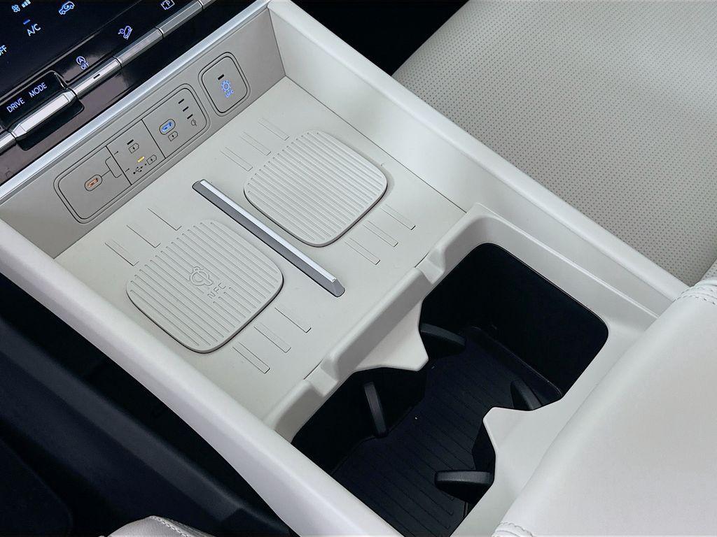 used 2024 Hyundai Santa Fe car, priced at $38,973