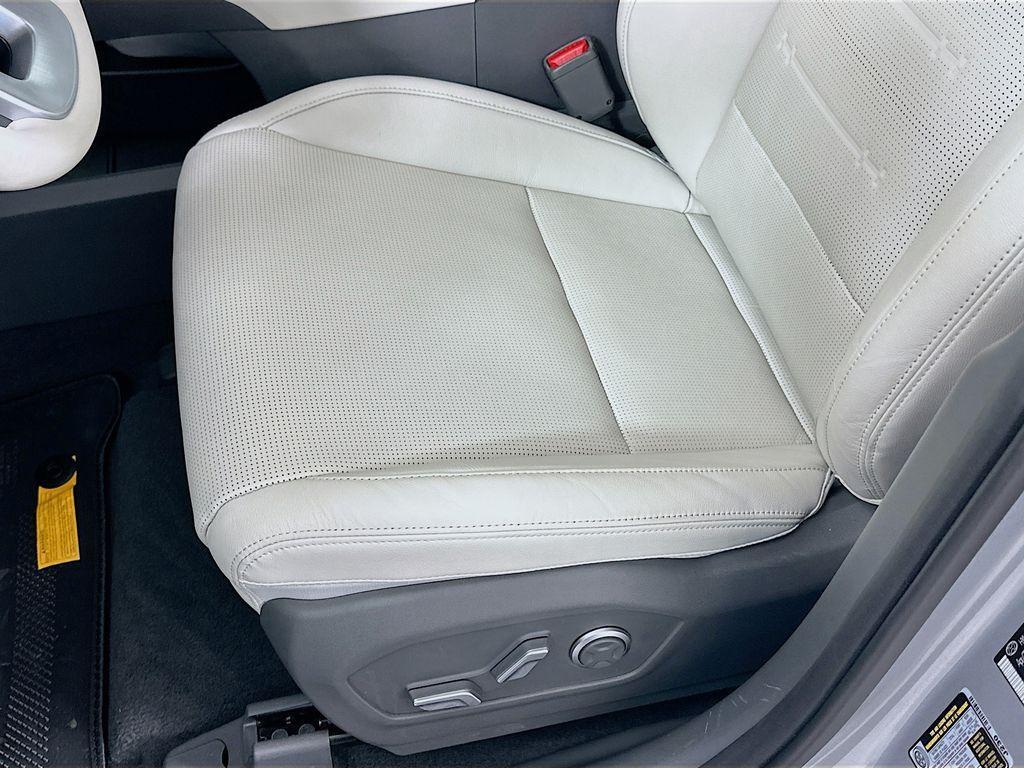 used 2024 Hyundai Santa Fe car, priced at $38,973