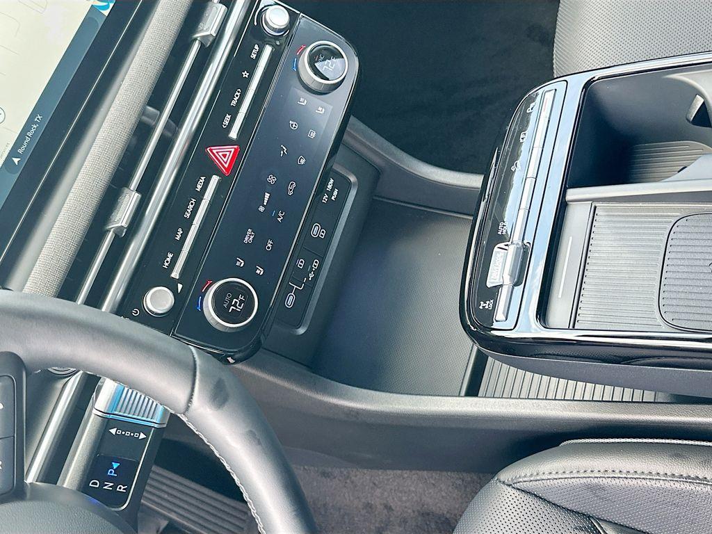 new 2025 Hyundai TUCSON Hybrid car, priced at $43,350