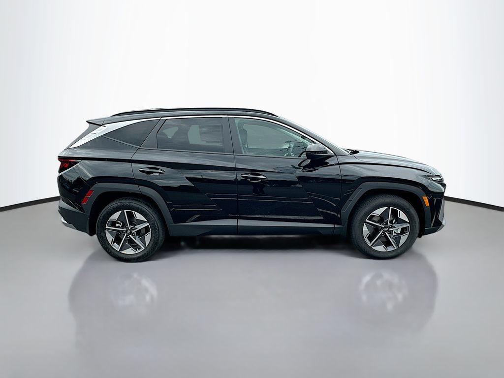 new 2025 Hyundai Tucson car, priced at $32,895