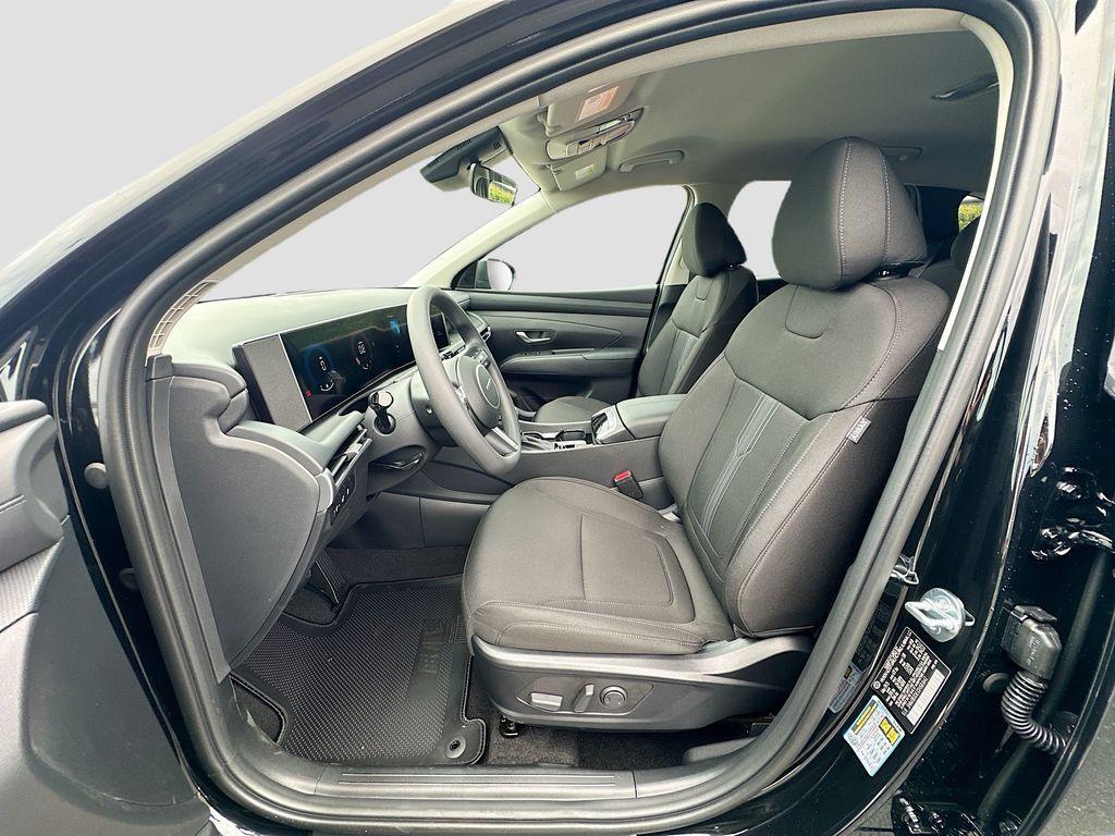 new 2025 Hyundai Tucson car, priced at $32,895