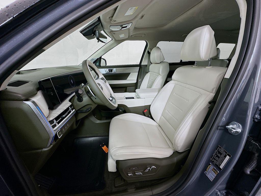 new 2025 Hyundai Santa Fe car, priced at $48,950