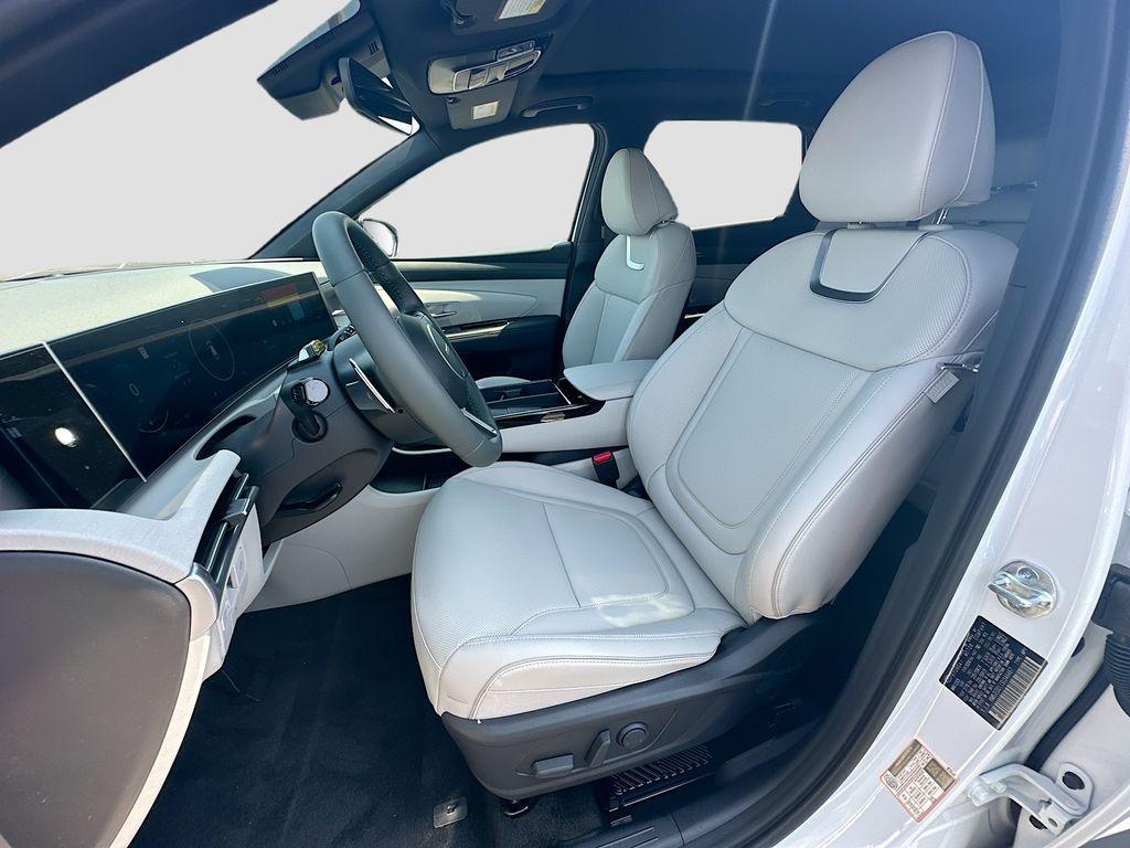 new 2025 Hyundai TUCSON Hybrid car, priced at $43,850