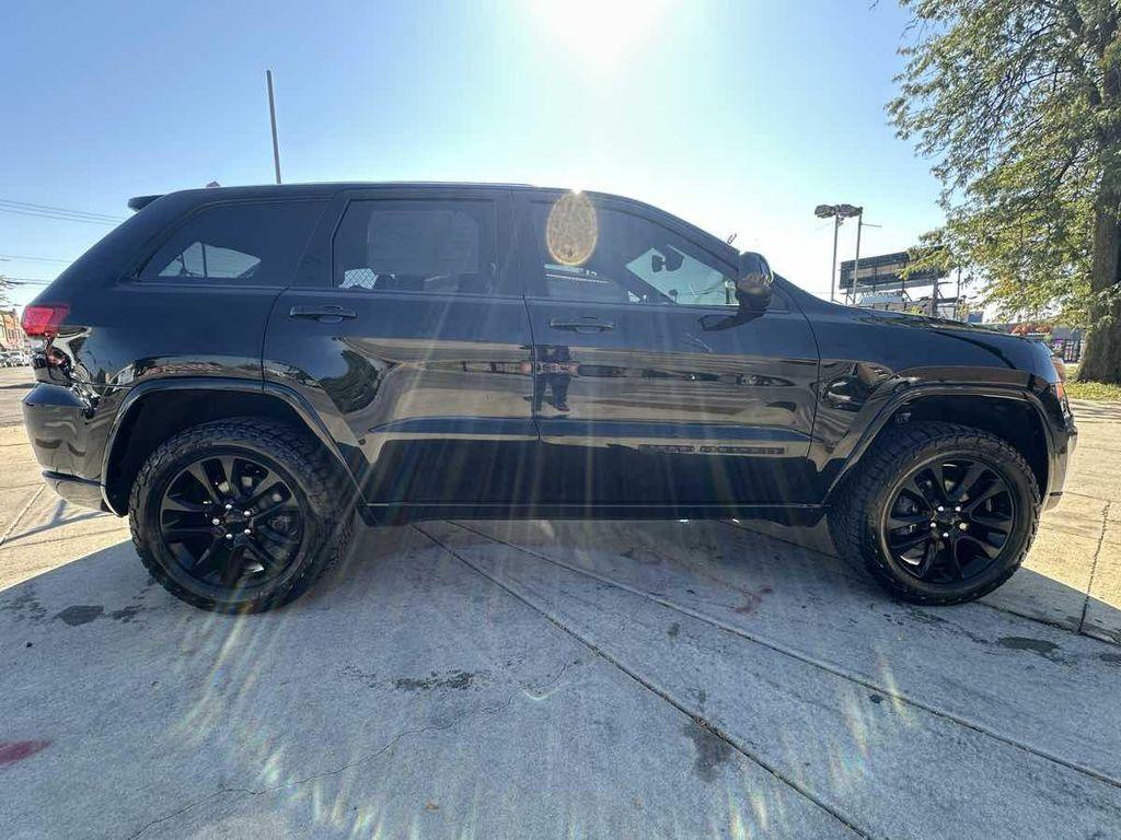 used 2020 Jeep Grand Cherokee car, priced at $18,995