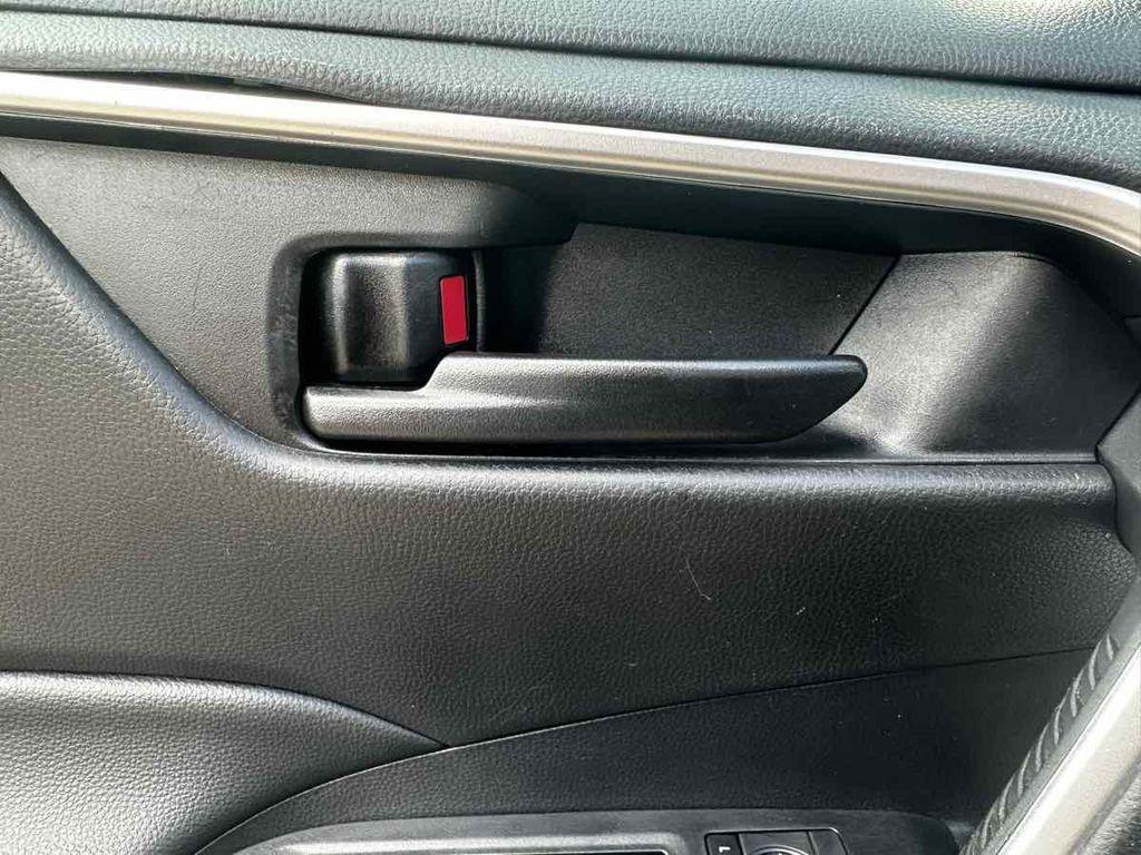 used 2022 Toyota RAV4 Hybrid car, priced at $19,995