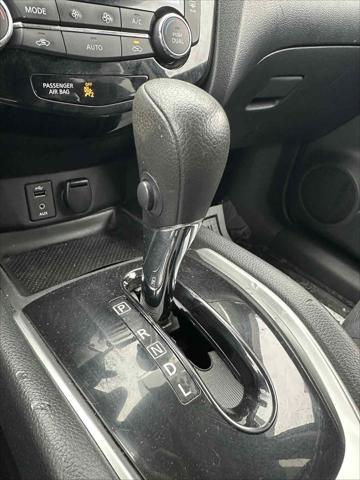 used 2015 Nissan Rogue car, priced at $9,995