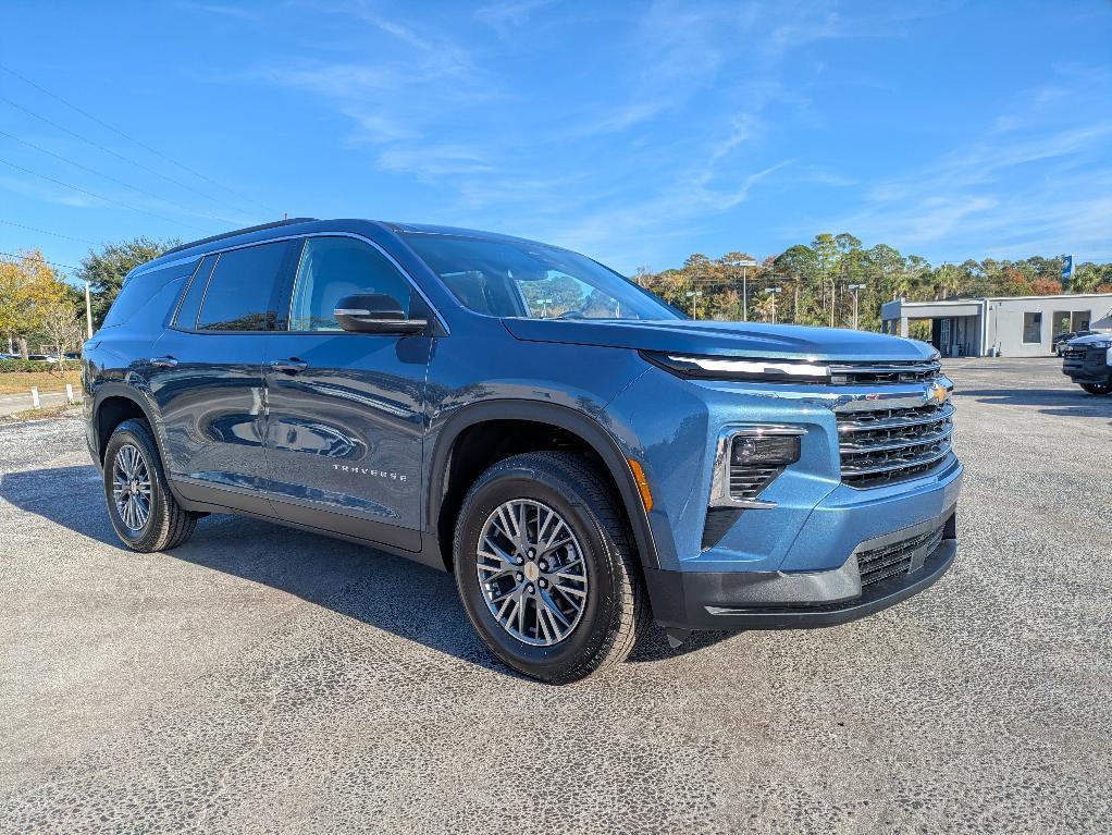 new 2026 Chevrolet Traverse car, priced at $42,120