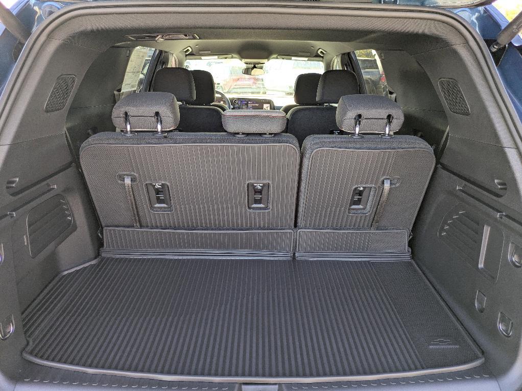 new 2026 Chevrolet Traverse car, priced at $42,120