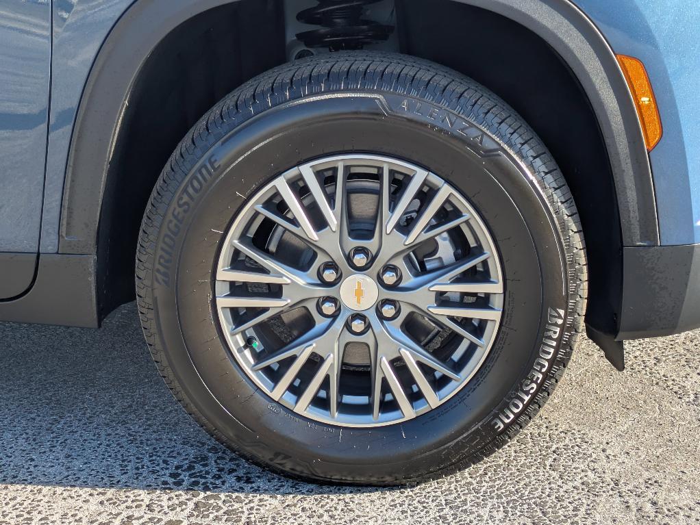 new 2026 Chevrolet Traverse car, priced at $42,120