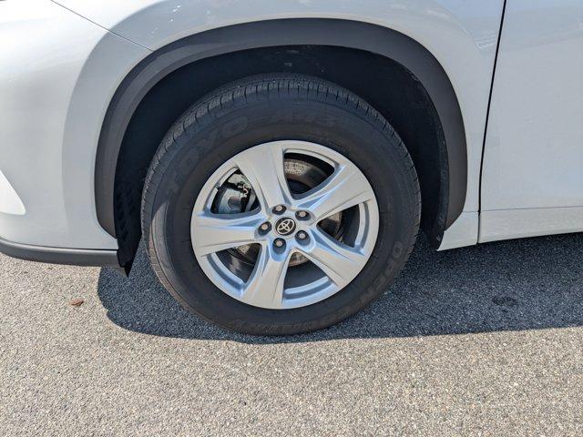 used 2022 Toyota Highlander Hybrid car, priced at $35,489