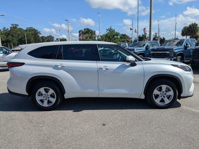 used 2022 Toyota Highlander Hybrid car, priced at $35,489