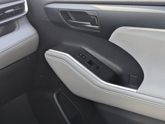 used 2022 Toyota Highlander Hybrid car, priced at $35,489