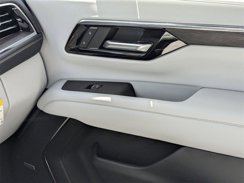 new 2025 Chevrolet Suburban car, priced at $81,810
