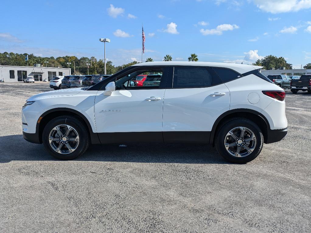 new 2025 Chevrolet Blazer car, priced at $34,180
