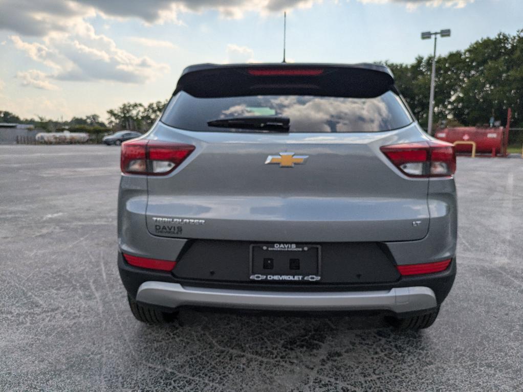 new 2026 Chevrolet TrailBlazer car, priced at $25,945