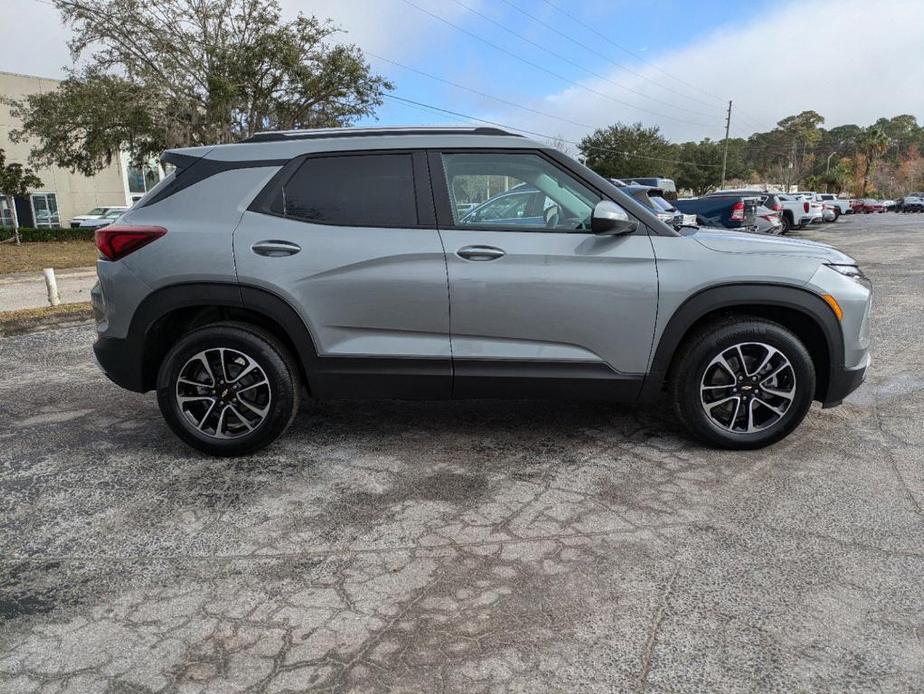 new 2025 Chevrolet TrailBlazer car, priced at $27,975