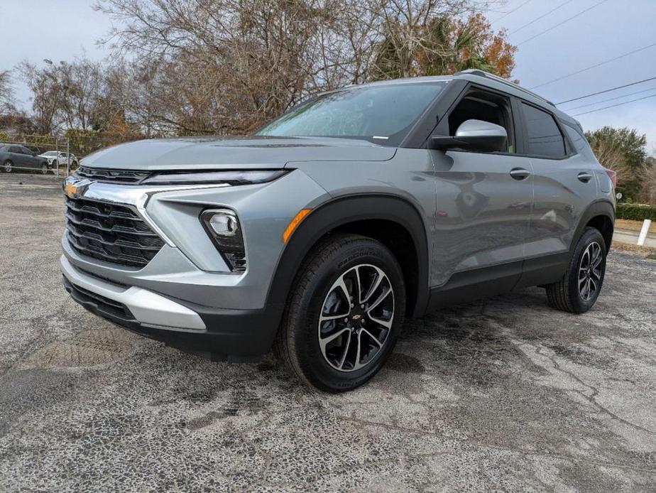 new 2025 Chevrolet TrailBlazer car, priced at $27,975