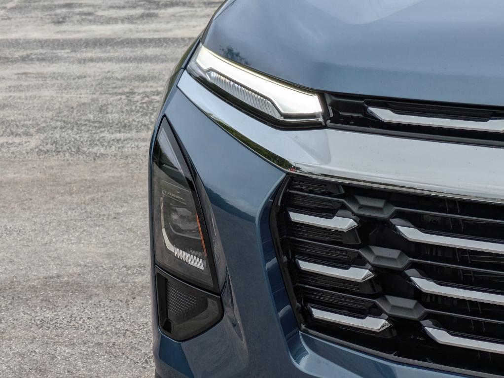 new 2026 Chevrolet Equinox car, priced at $30,810