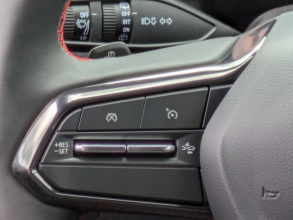 new 2025 Chevrolet Equinox EV car, priced at $33,585