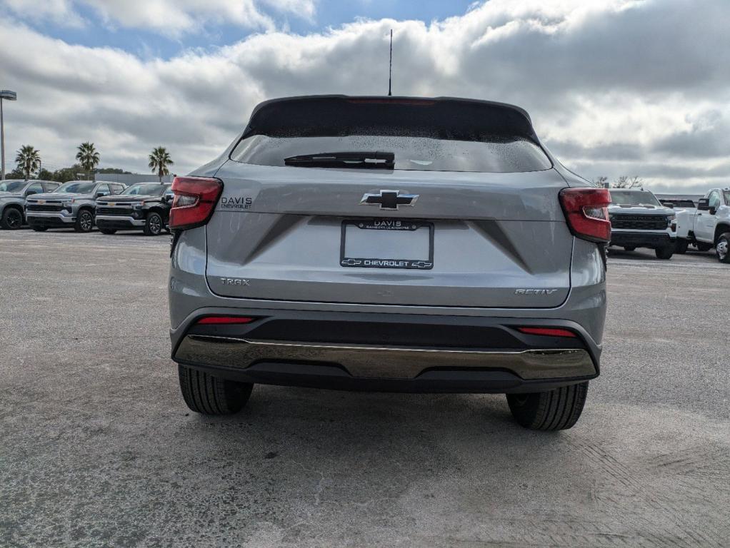 new 2025 Chevrolet Trax car, priced at $25,989