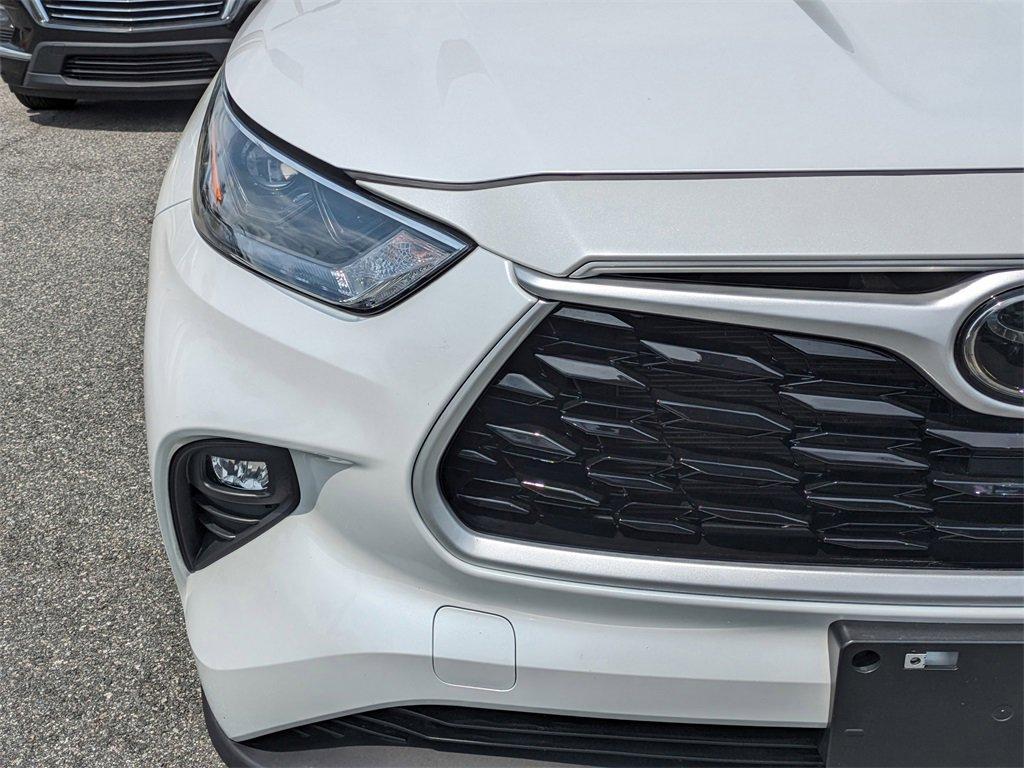 used 2023 Toyota Highlander car, priced at $33,985