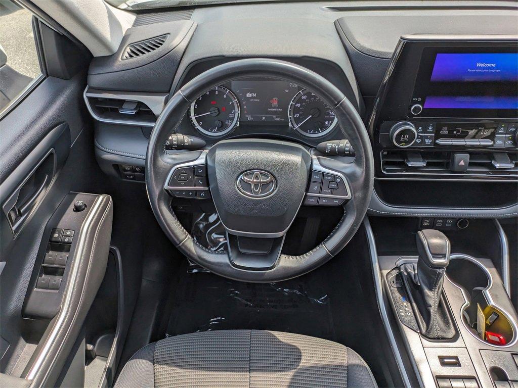 used 2023 Toyota Highlander car, priced at $33,985