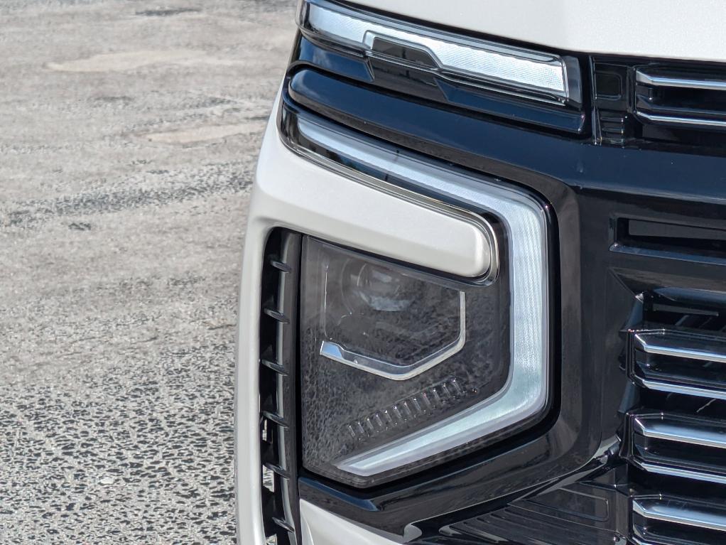 new 2025 Chevrolet Suburban car, priced at $80,455