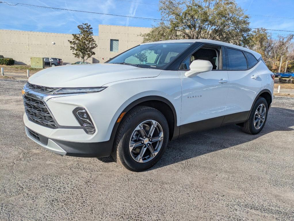 new 2025 Chevrolet Blazer car, priced at $34,135