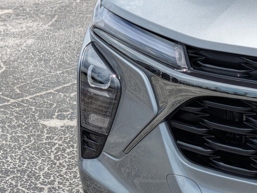 new 2025 Chevrolet Trax car, priced at $25,955