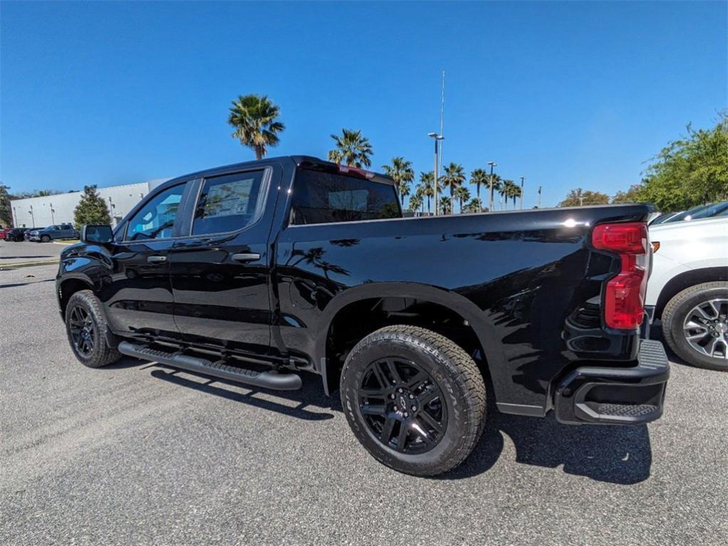 new 2025 Chevrolet Silverado 1500 car, priced at $42,560