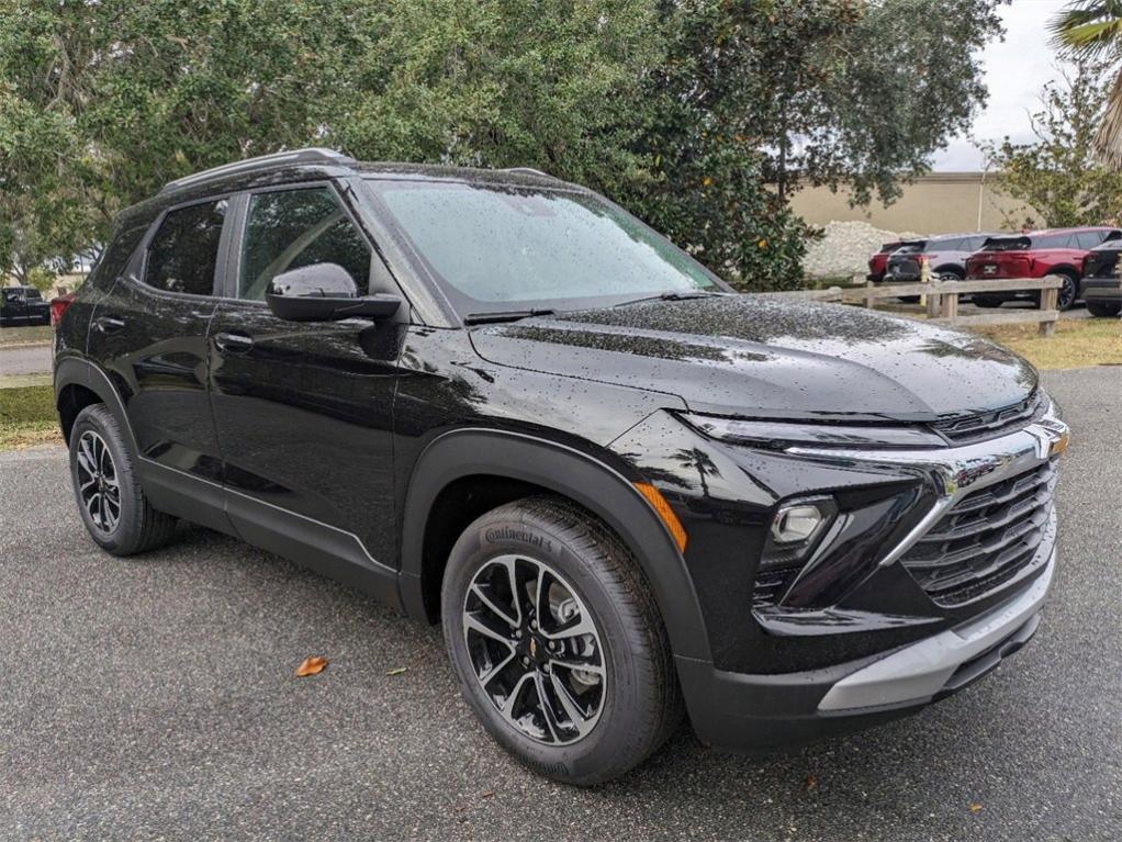 new 2025 Chevrolet TrailBlazer car, priced at $27,725