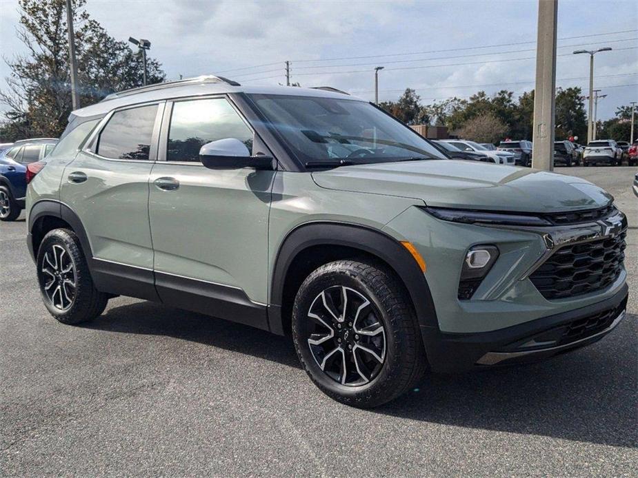 new 2025 Chevrolet TrailBlazer car, priced at $29,140