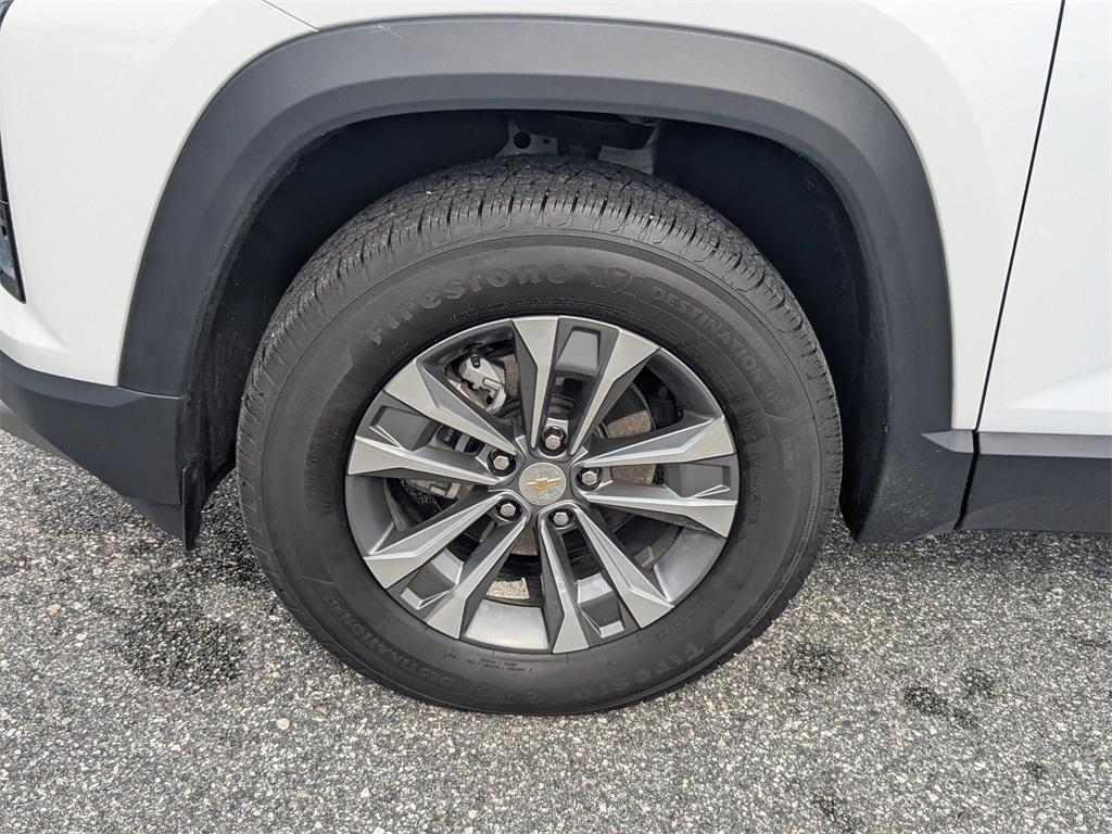 used 2025 Chevrolet Equinox car, priced at $28,278
