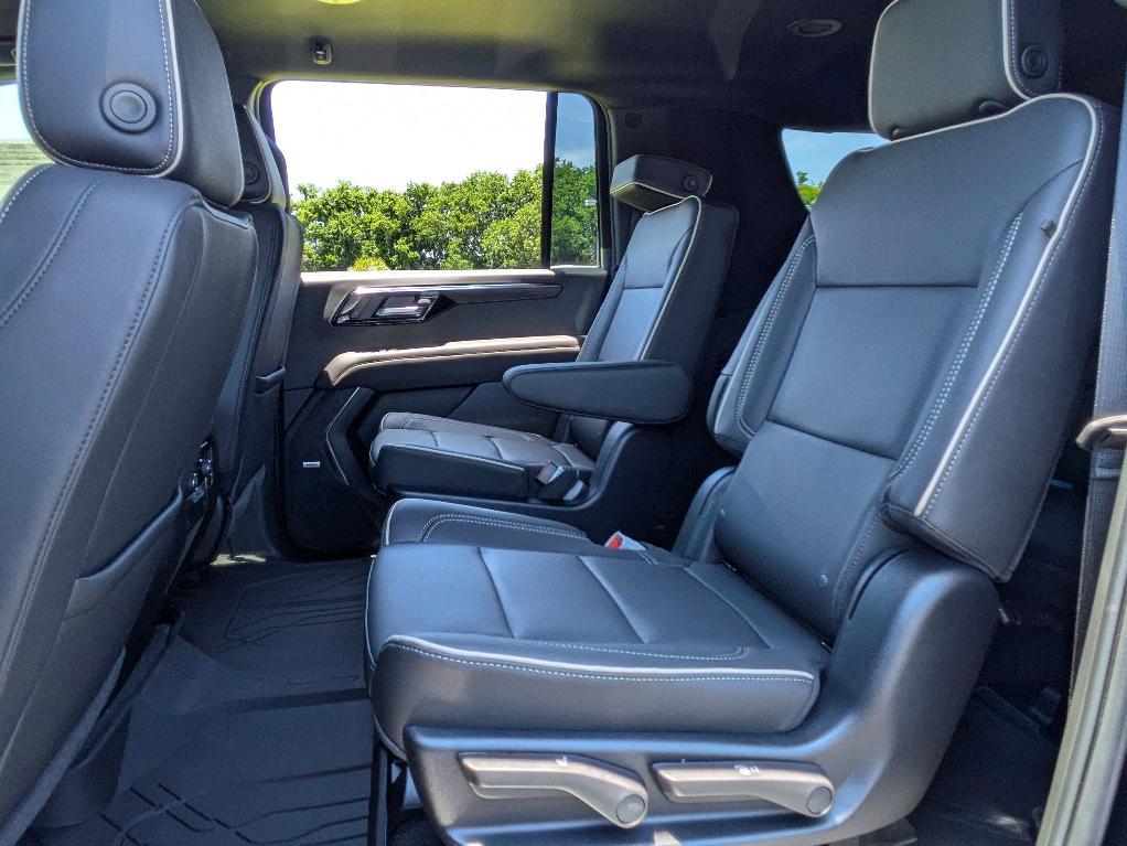 new 2025 Chevrolet Suburban car, priced at $79,790
