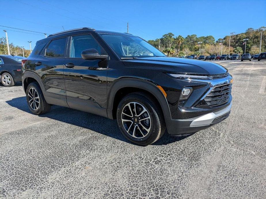 new 2025 Chevrolet TrailBlazer car, priced at $25,885