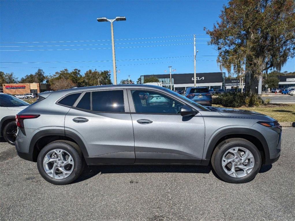 new 2025 Chevrolet Trax car, priced at $22,684