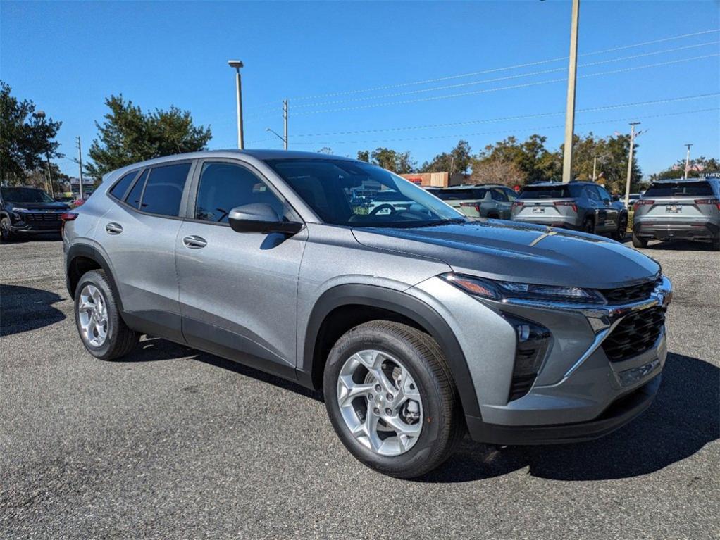 new 2025 Chevrolet Trax car, priced at $22,684