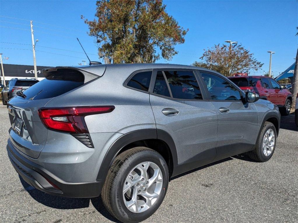 new 2025 Chevrolet Trax car, priced at $22,684