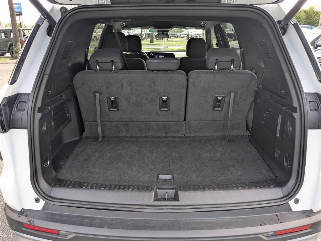 used 2024 Chevrolet Traverse car, priced at $41,973
