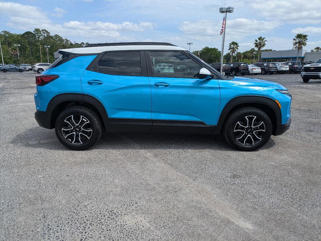 new 2025 Chevrolet TrailBlazer car, priced at $30,230