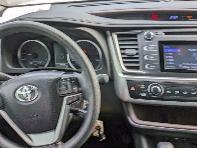 used 2019 Toyota Highlander car, priced at $22,289