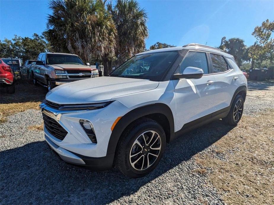 new 2025 Chevrolet TrailBlazer car, priced at $27,975