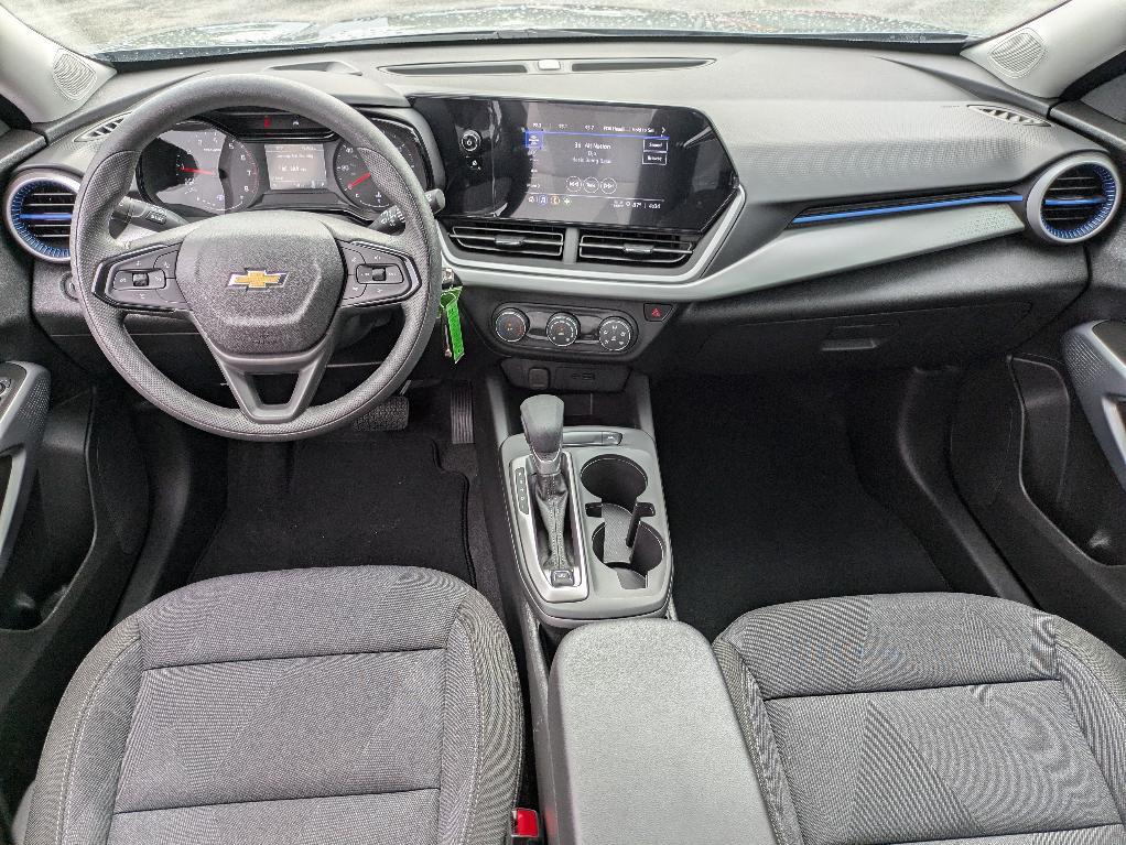new 2025 Chevrolet Trax car, priced at $21,290