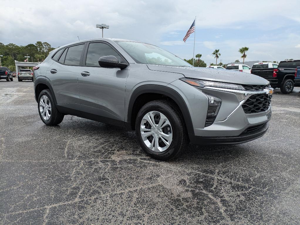 new 2025 Chevrolet Trax car, priced at $21,290