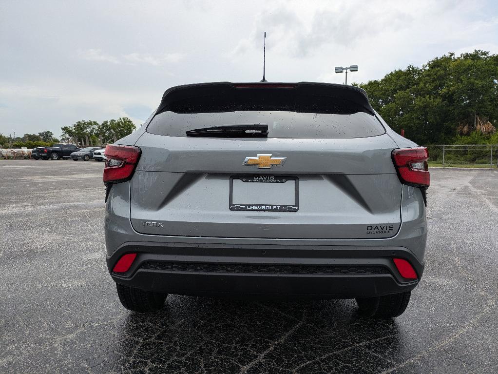 new 2025 Chevrolet Trax car, priced at $21,290