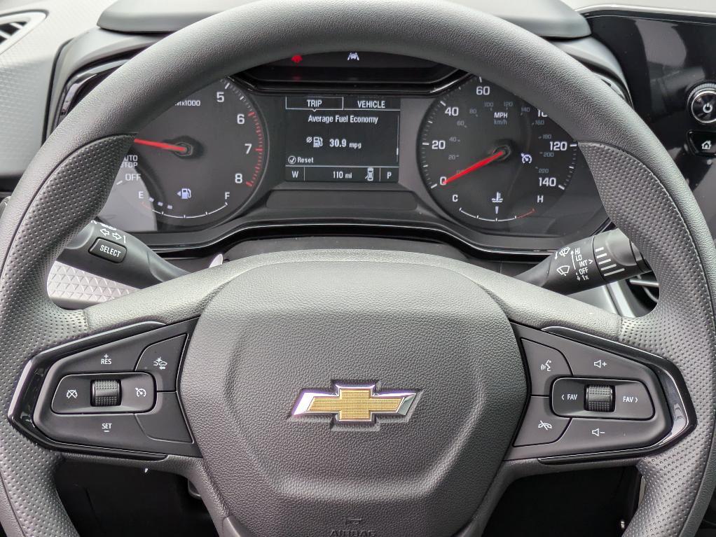new 2025 Chevrolet Trax car, priced at $21,290