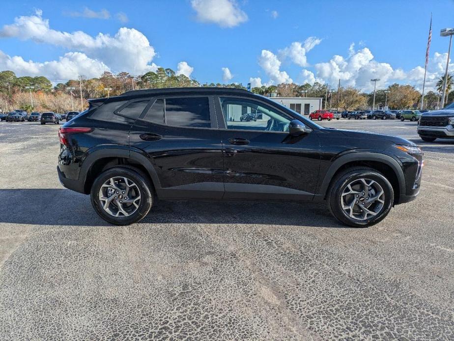 new 2025 Chevrolet Trax car, priced at $25,235