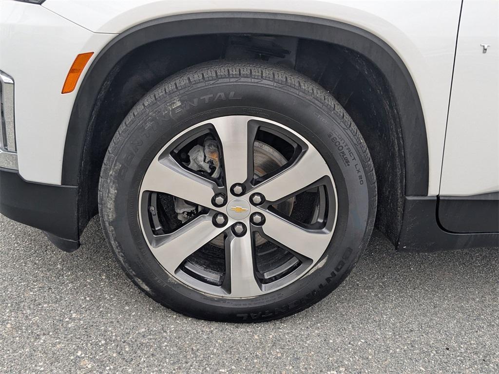 used 2022 Chevrolet Traverse car, priced at $23,589