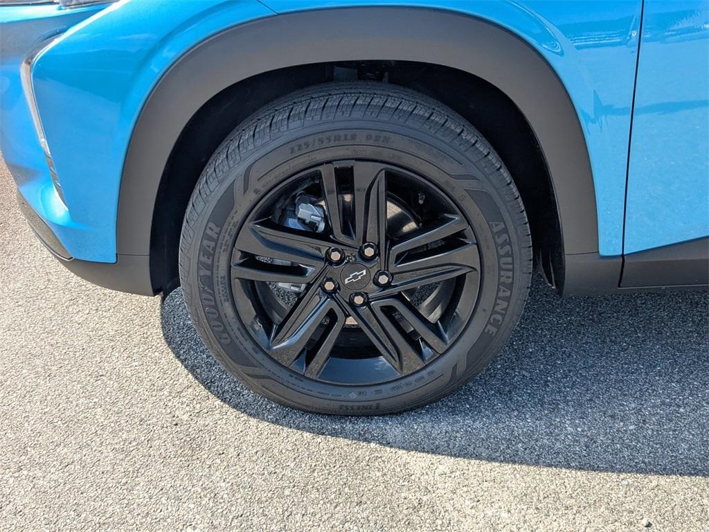 used 2025 Chevrolet Trax car, priced at $25,177