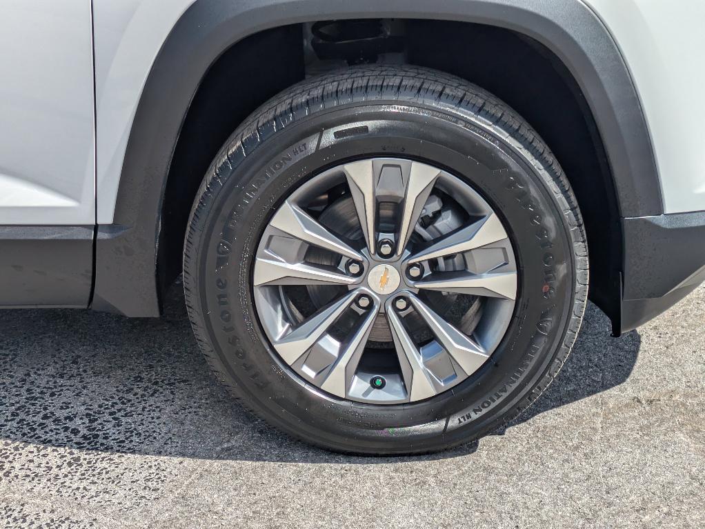 new 2026 Chevrolet Equinox car, priced at $31,310